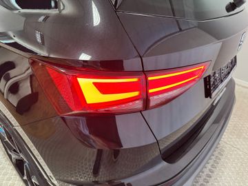 Fahrzeugbestand 29 Seat Ateca FR 2.0 DSG Black Ed. AHKPano360Grad