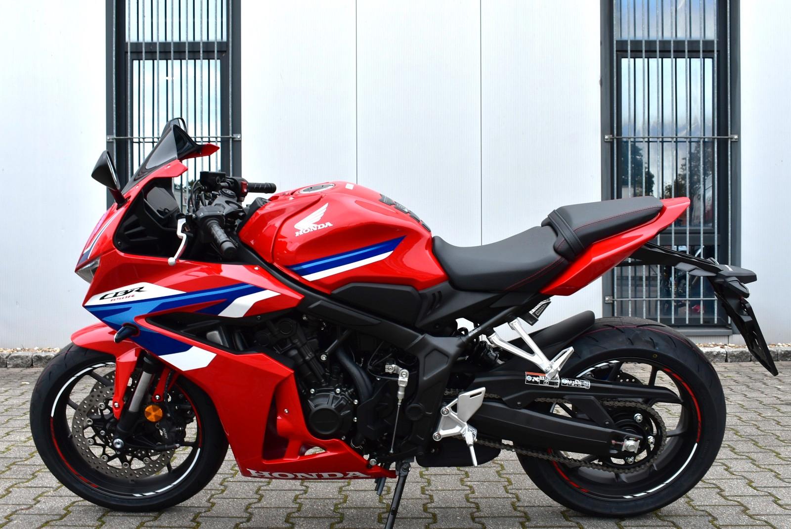 Honda CBR 650 R TZ 09/26 m. Zubehörpaket