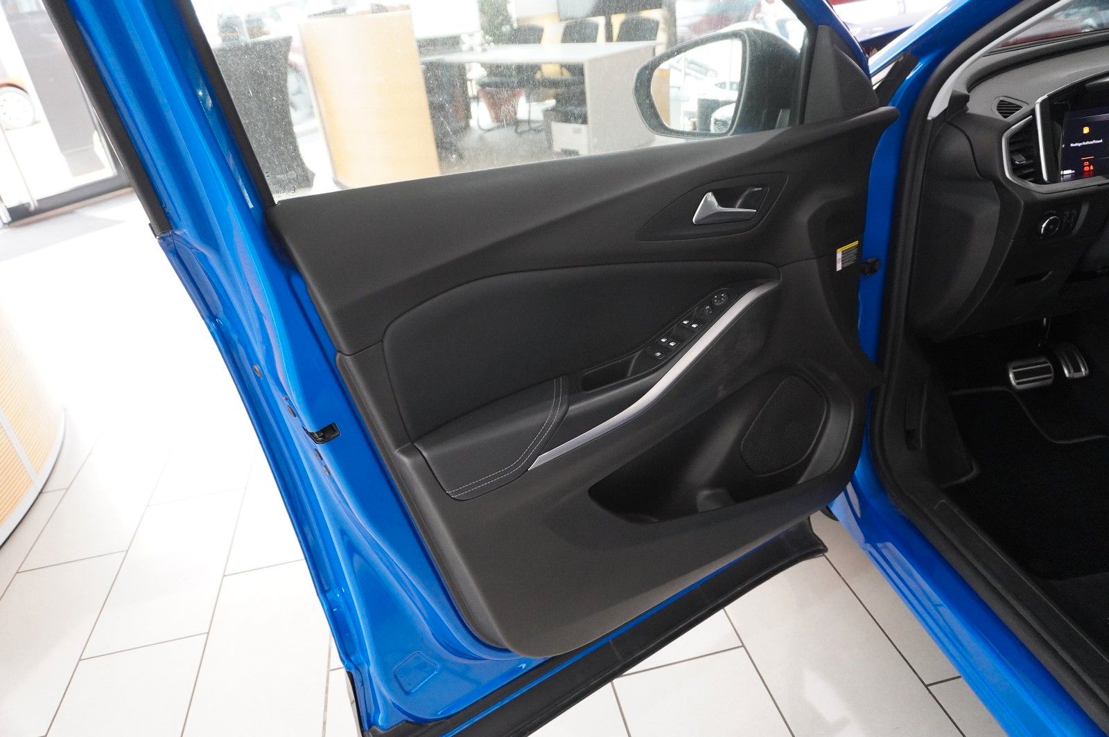 Fahrzeugabbildung Opel Grandland 1.5D GS SPORT NAVI/LED/VIRT./SPORT/DAB