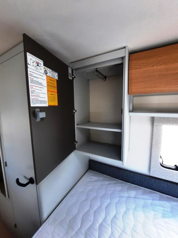 Fahrzeugabbildung Bürstner B66 490 TL Verfüg./Sparen Sie 3.630,- €