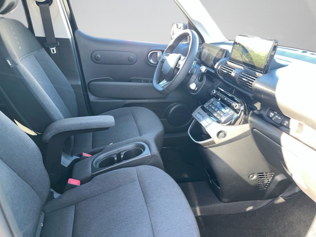 Fahrzeugabbildung Hyundai INSTER TREND ELEKTRO 2WD SHZ LHZ NAVI KAMERA PDC
