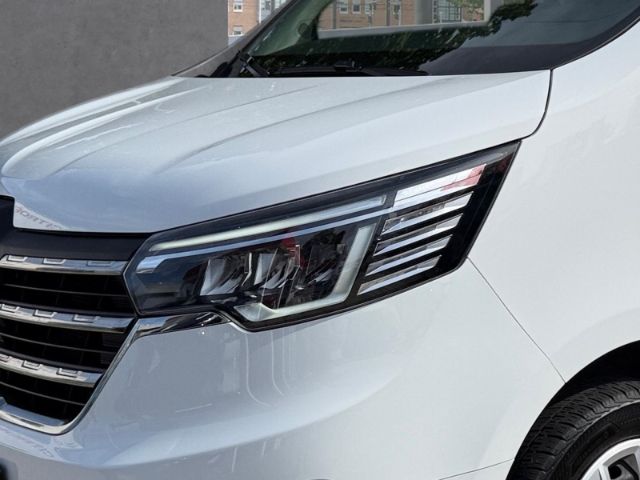 Fahrzeugabbildung Renault Trafic Combi L2H1 3,0t Life +CARPLAY+KLIMA+SHZ+U