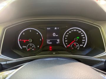 Volkswagen T-Roc - 12