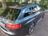 Audi RS4 4.2 FSI S tronic quattro Avant - - Audi RS4 in Düsseldorf