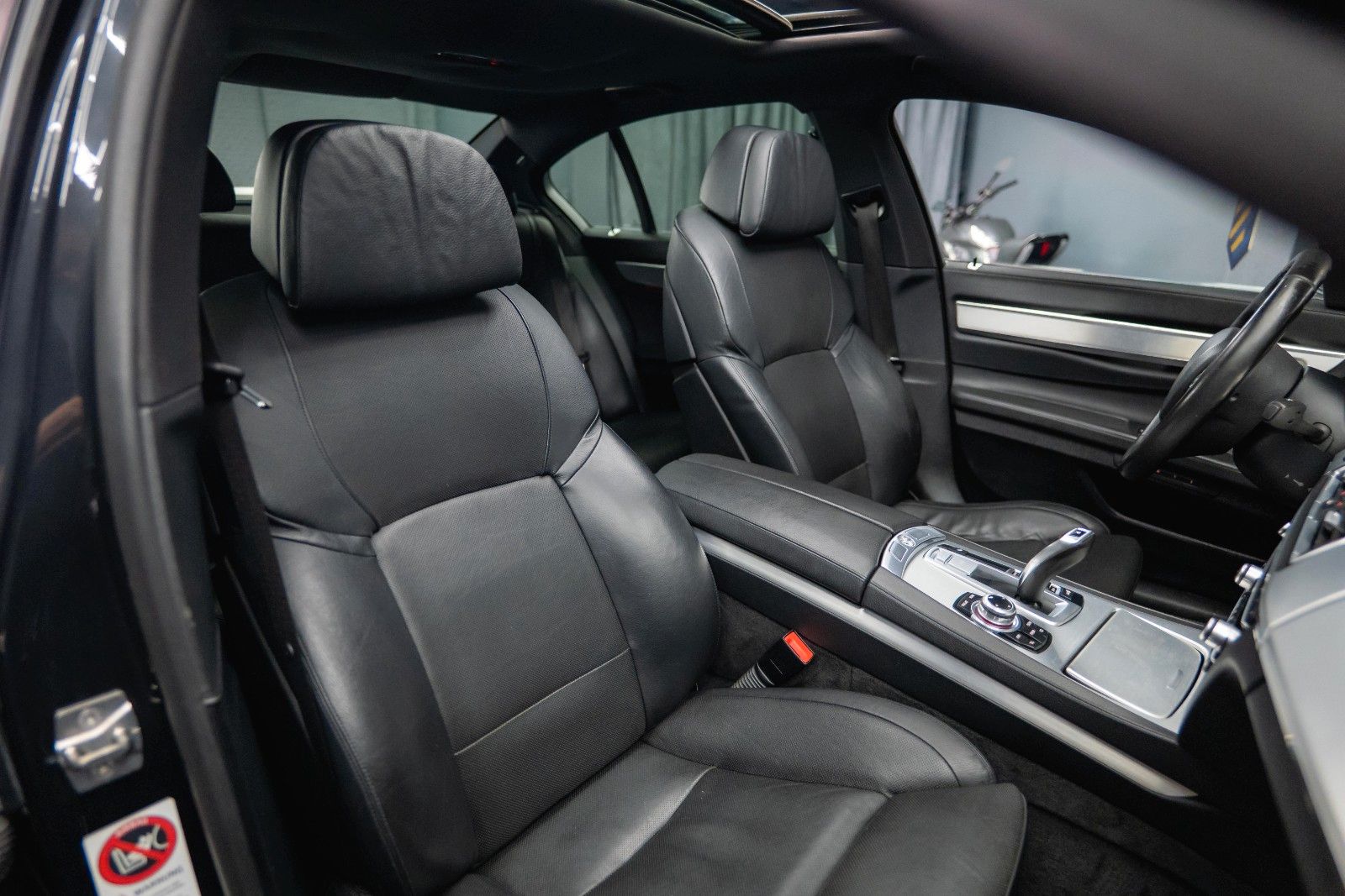 Fahrzeugabbildung BMW 740d M-Sport Black Edition *FULL Options*LESEN!*