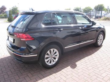 Volkswagen Tiguan - 5