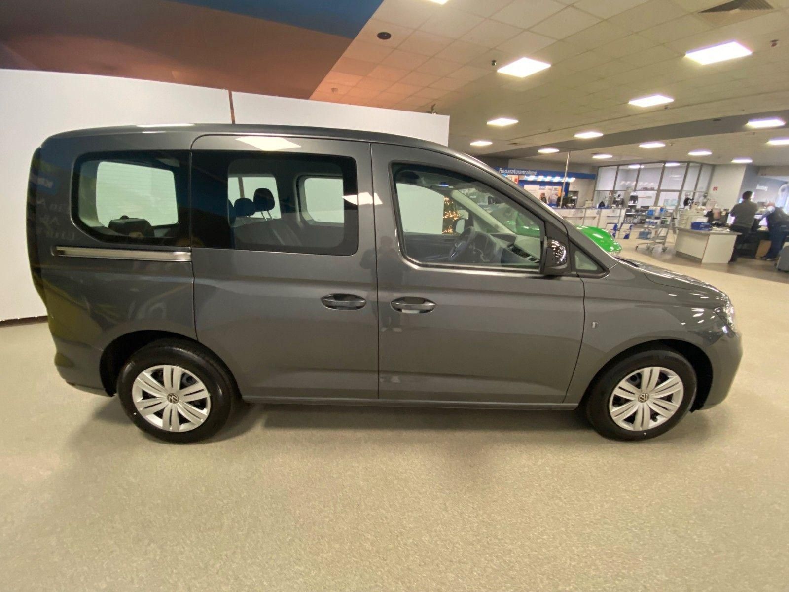 Fahrzeugabbildung Volkswagen Caddy 1.5 TSI Caddy+ACC+AHK+2x Schiebetür+1xHeck