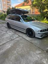 BMW E39 530i Touring - BMW 5 Series: Kombi, E39