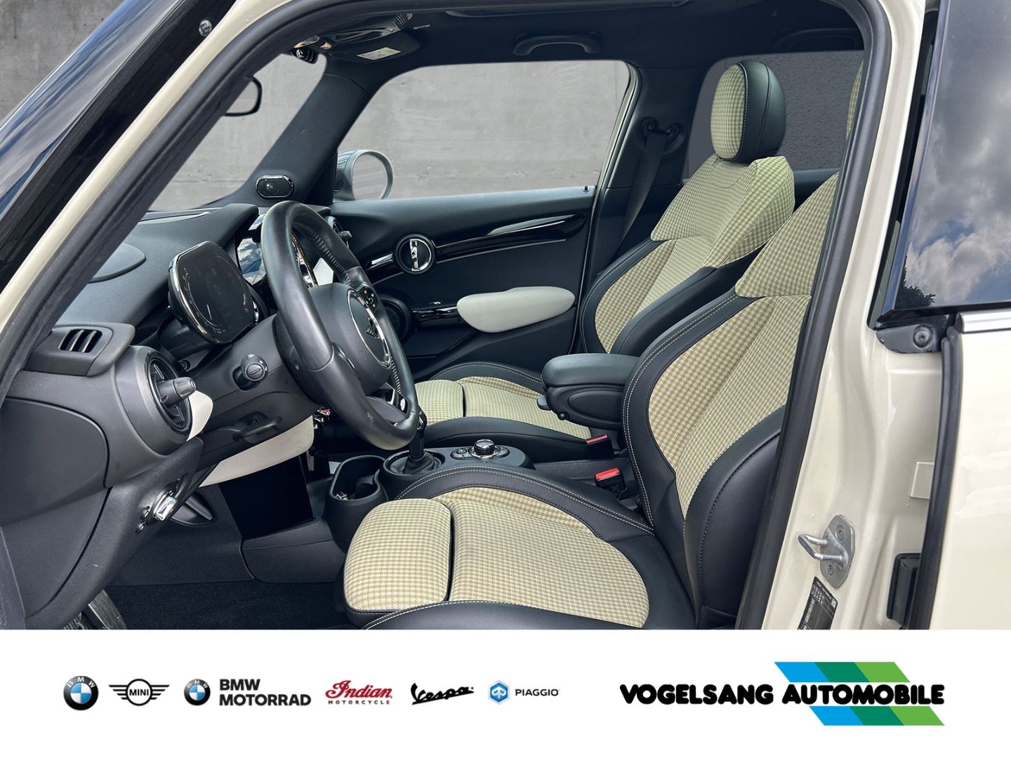 Fahrzeugabbildung MINI Cooper John Cooper Works Trim Vollausstattung Pa