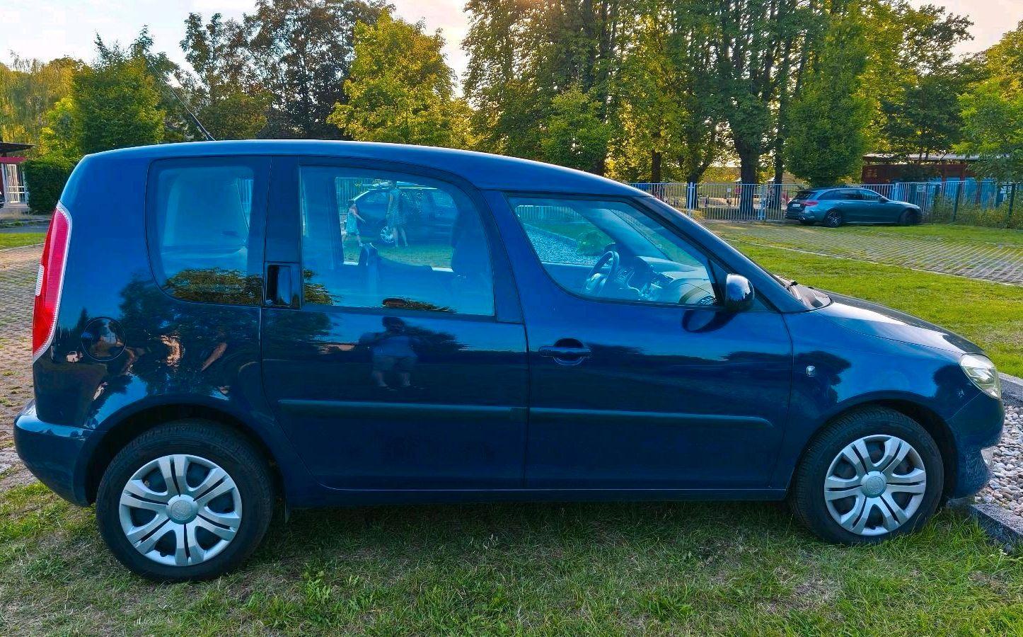 Skoda Roomster 2010 — салон
