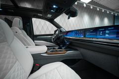 Escalade ESV2025 FACELIFT 4WD LUX PRM GREY/BEIGE