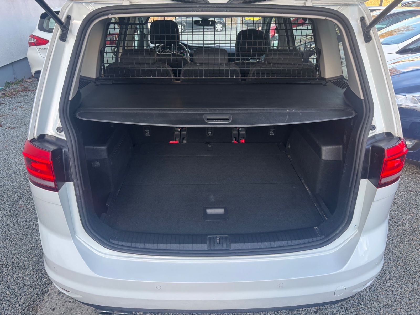 Touran Highline 2.0 TDI SCR*LED*ACC*DSG7*1.HD*S.