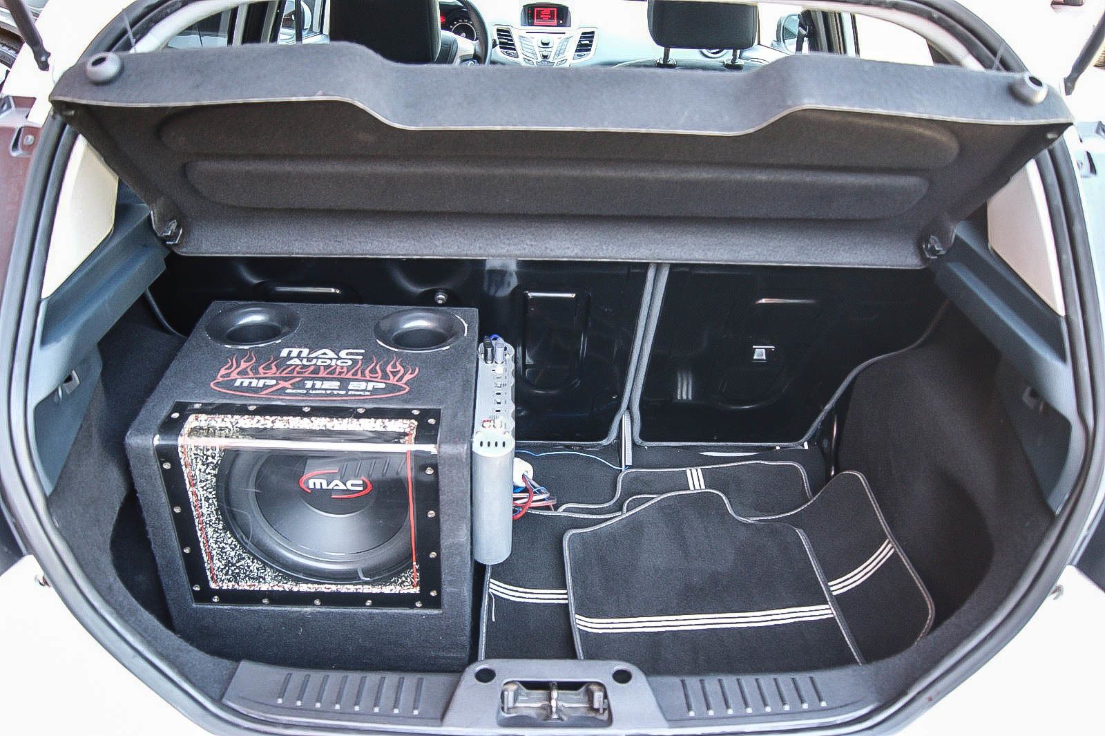 Fahrzeugabbildung Ford Fiesta 1.25 60kW VIVA KLIMA SITZHZG SPORT-FW ALU