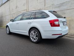 SKODA Octavia Combi 4x4 2.0TDI 150PS DSG AHK Carplay