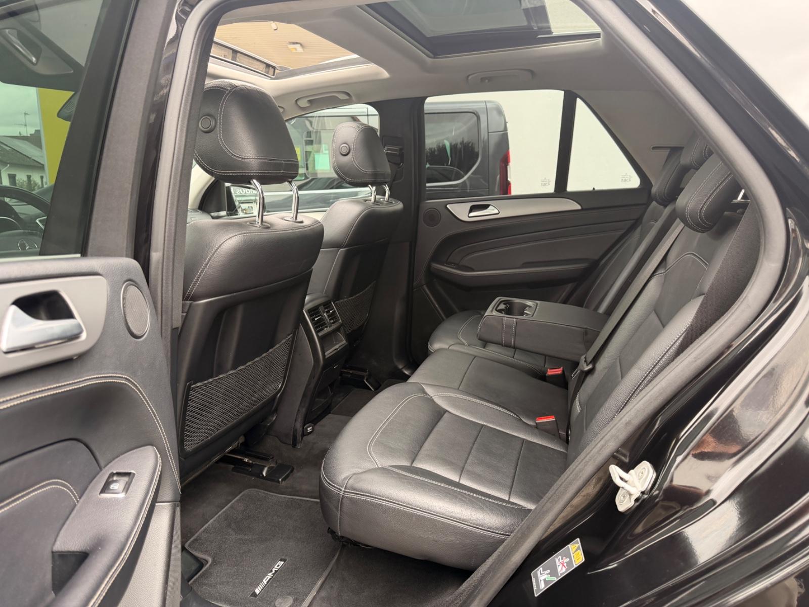 Mercedes-Benz ML 350 ML BlueTec 4Matic AMG*Pano.*AHK*