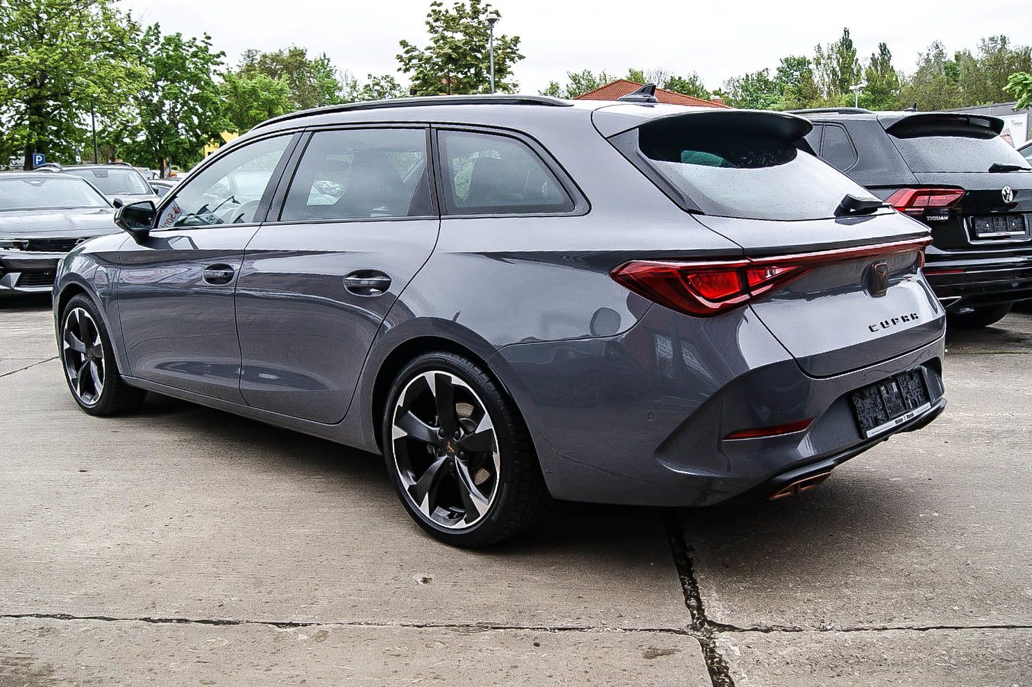 Fahrzeugabbildung CUPRA Leon Sportstourer e-Hybrid PANORAMA CARPLAY ACC