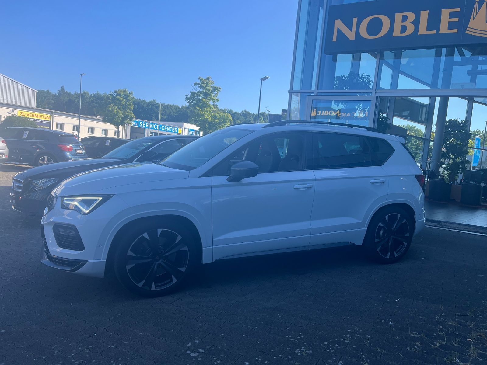 Fahrzeugabbildung CUPRA Ateca 20.TSI 4Drive AHK PANO LED NAVI 360° KAM