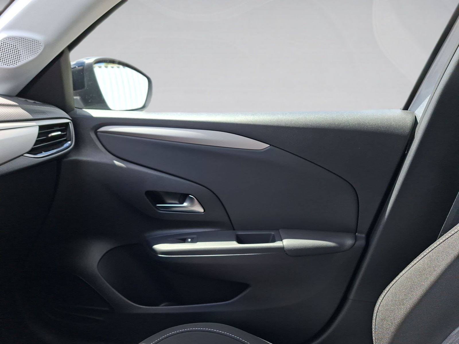 Fahrzeugabbildung Opel Corsa F 1.2 Edition LED,Navi,SHZ,Kam.,PDC,FLA,LM