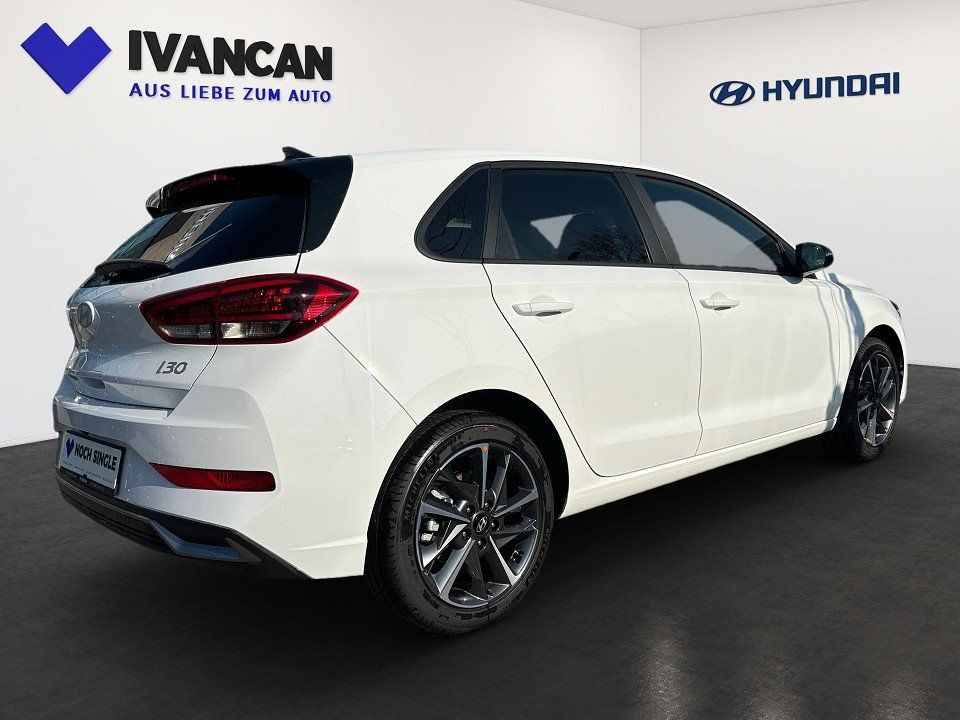 Fahrzeugabbildung Hyundai i30 1.0T 100PS ADVANTAGE