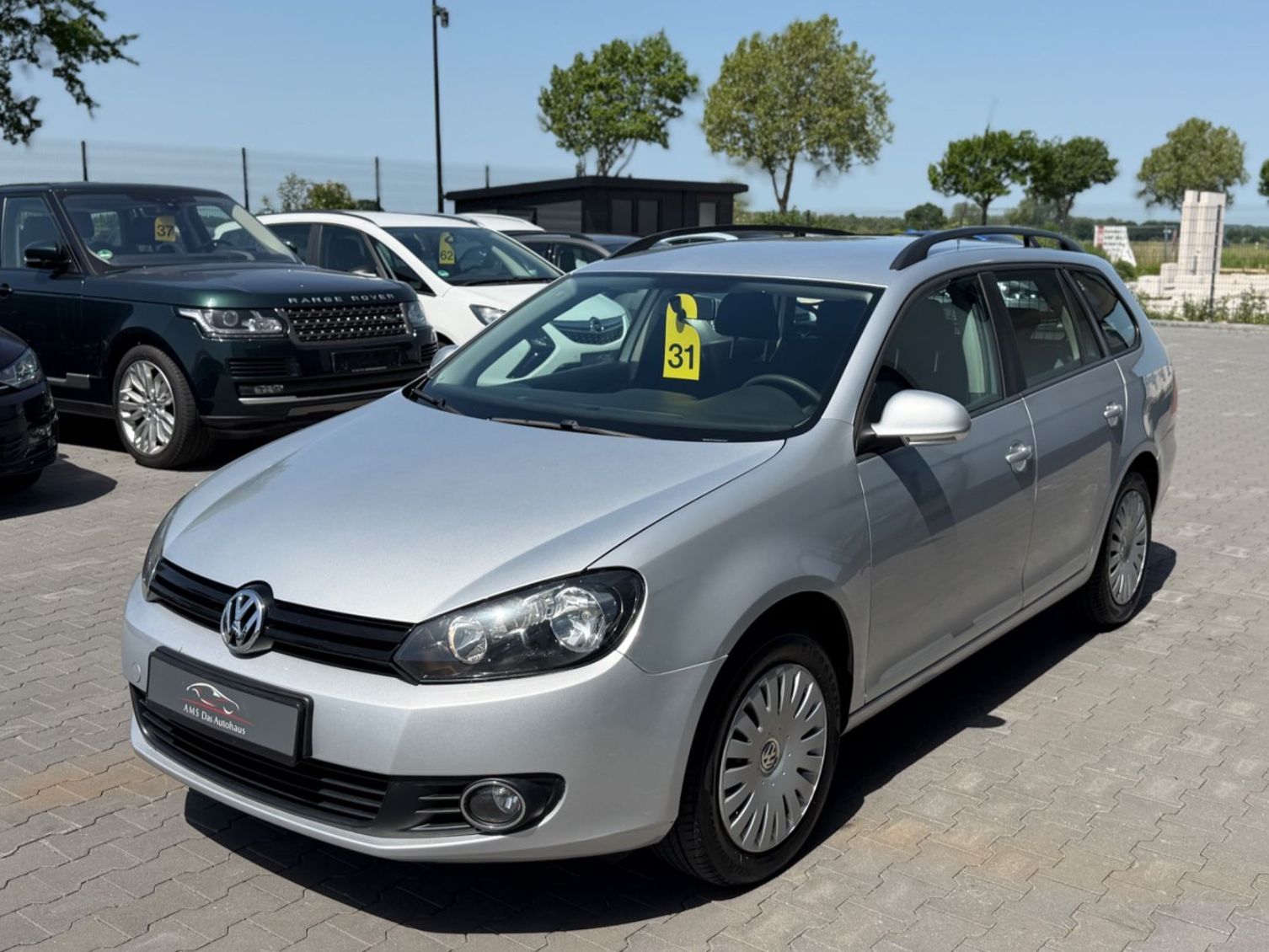 Volkswagen Golf - 1