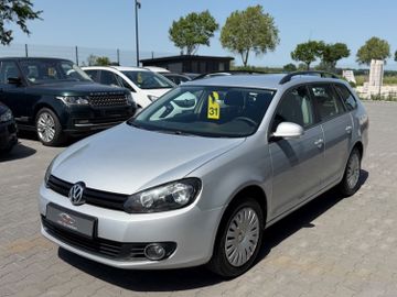 Volkswagen Golf - 1
