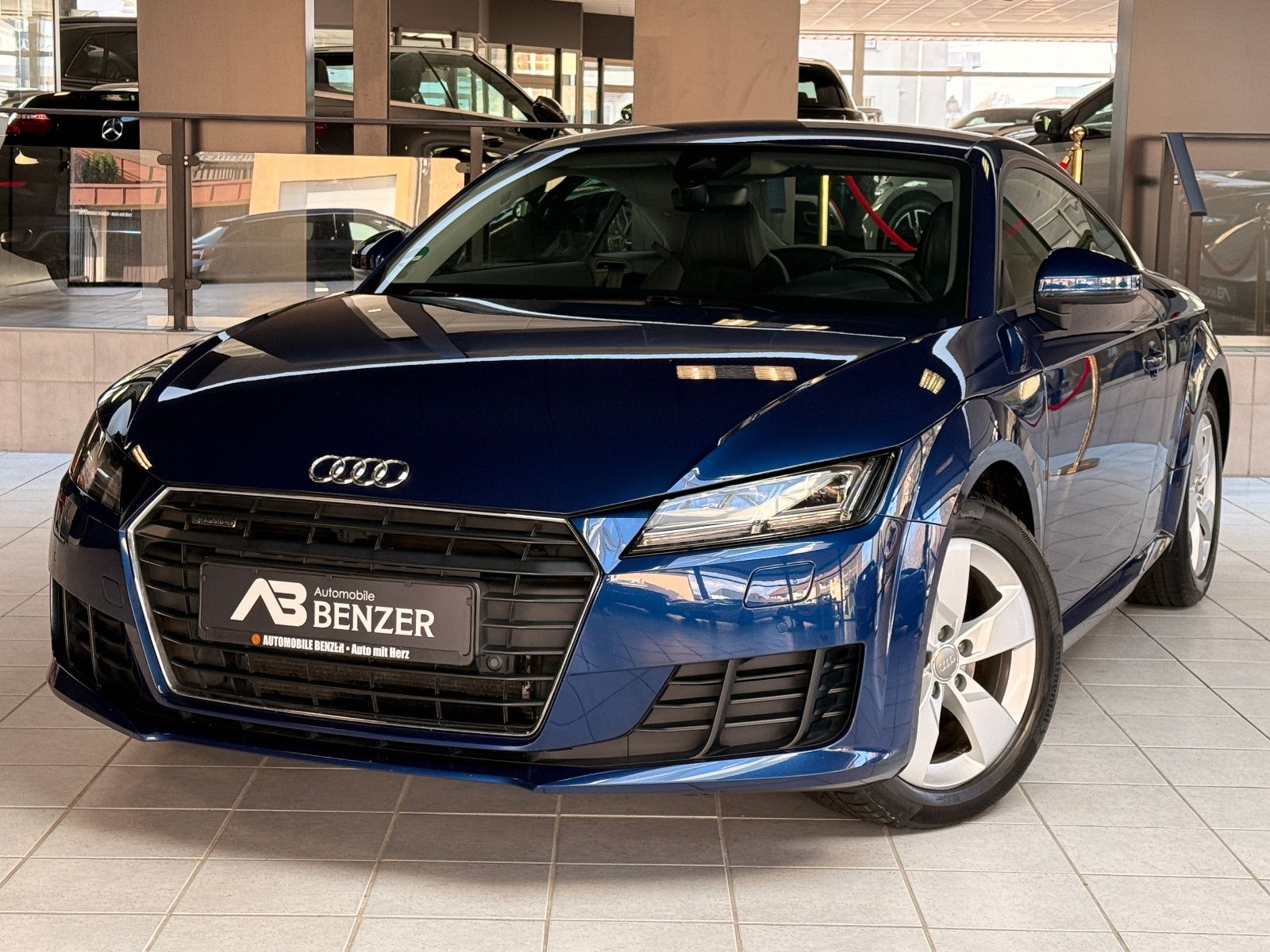 Fahrzeugabbildung Audi TT Coupe 2.0 TFSI Quattro /AUTOMATIK/NAVI/ALCANT