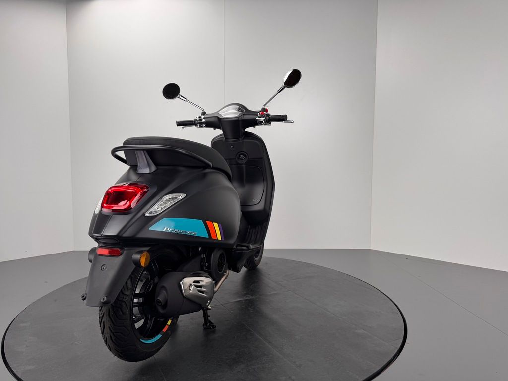 Fahrzeugabbildung Vespa PRIMAVERA 125 SPORT E5+ *NEUFAHRZEUG