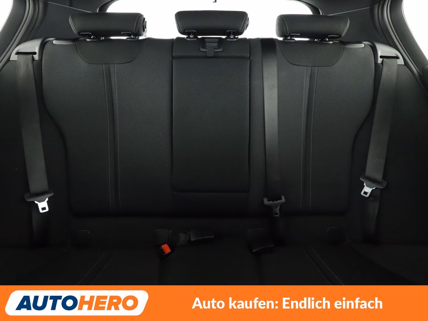 BMW 118i Edition Sport Line Shadow Aut.*NAVI*LED*PDC