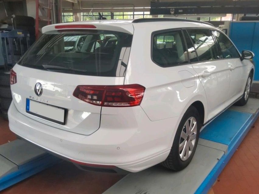 Volkswagen Passat Variant - Bild 6