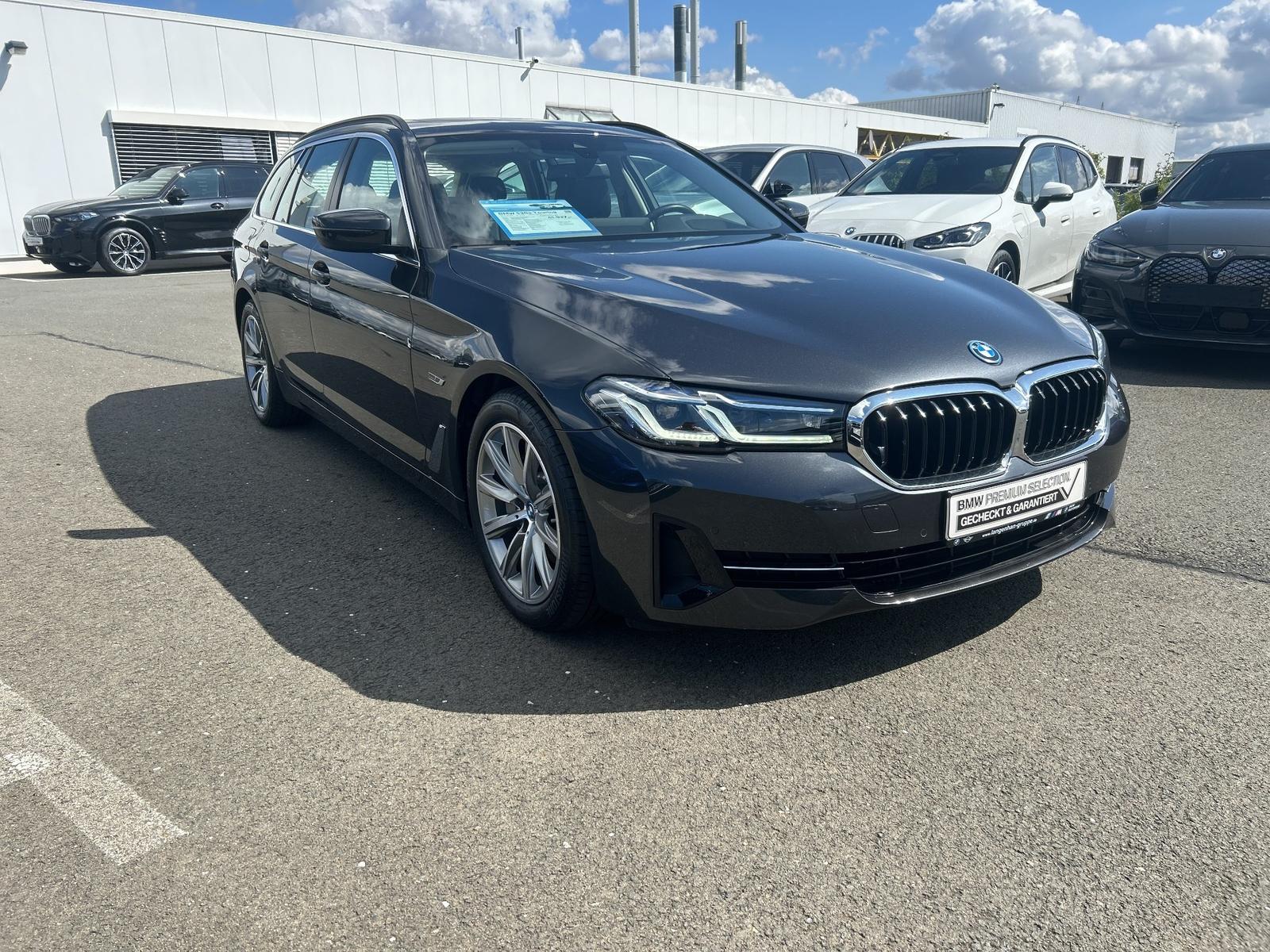 BMW 530e Tour LASER PANO Head-Up Komfortsitz Laserli