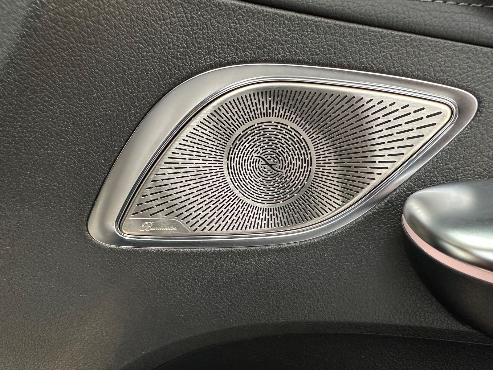 Fahrzeugabbildung Mercedes-Benz EQE 300 Electric Art NAV+LED+ACC+360GRAD+SHZ