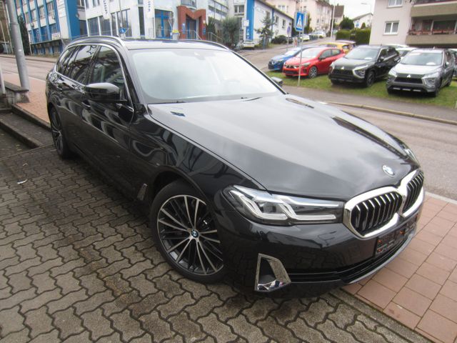 BMW 540d xDrive Touring A Luxury Line/Leder/Innovati