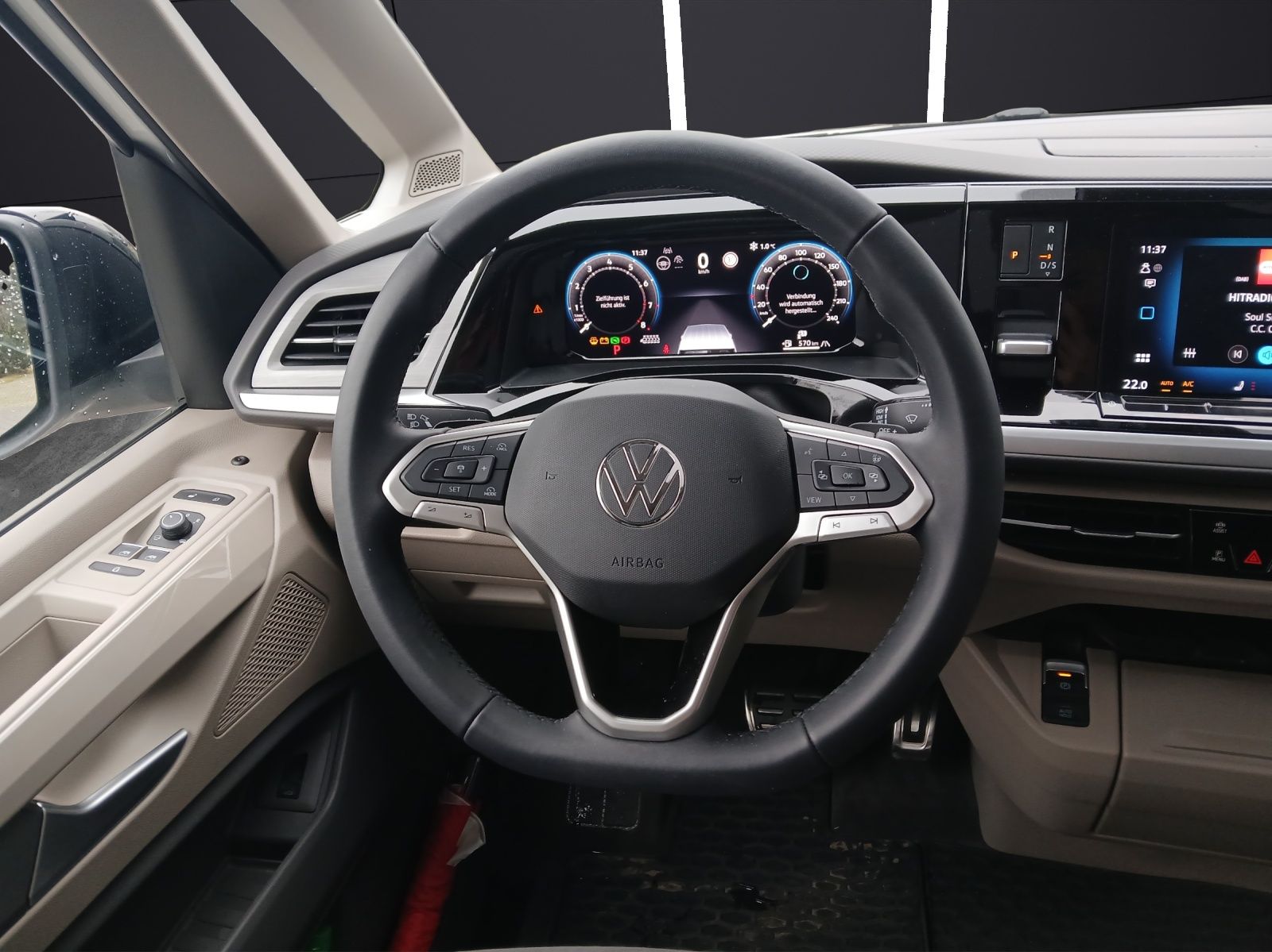 Fahrzeugabbildung Volkswagen T7 Multivan TSI LR Style ACC AHK LED RFK PARK AS