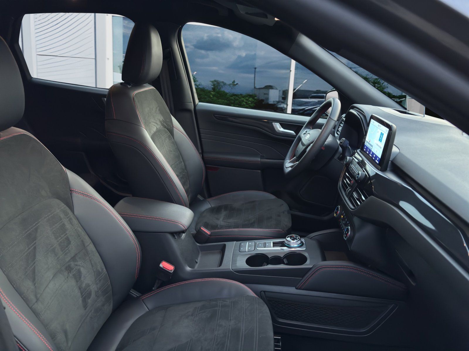 Fahrzeugabbildung Ford Kuga Hybrid ST-Line X #Winterpaket