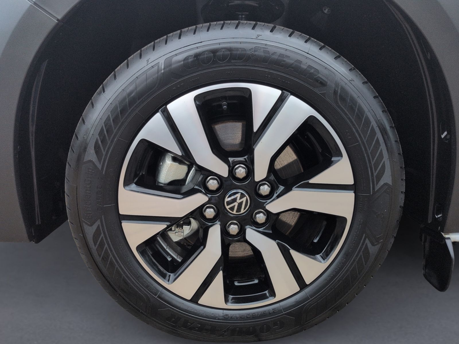 T7 e-Transporter mit L-Trennwand LED NAVI ALU