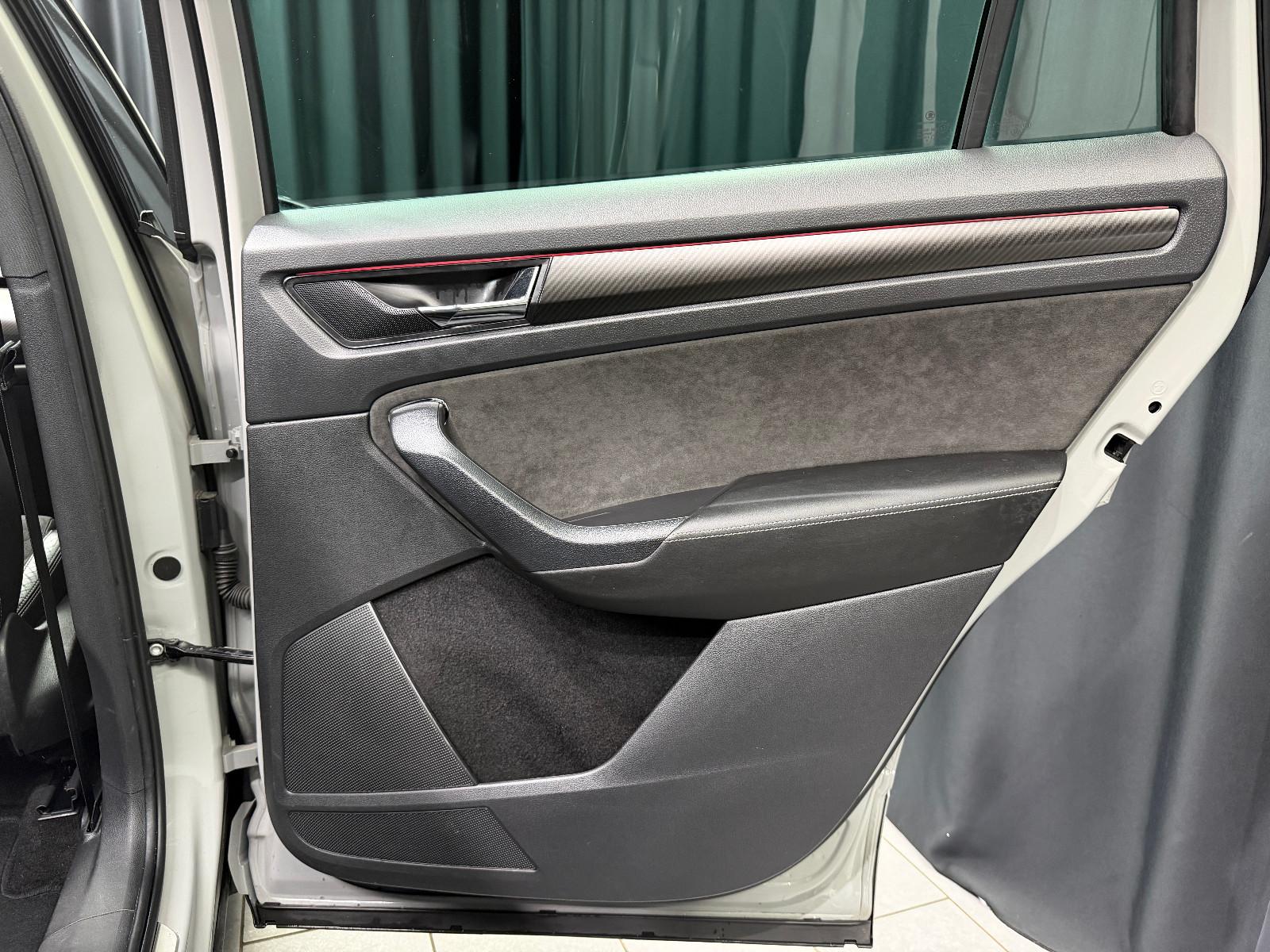 Skoda Kodiaq Sportline 4x4 |7-SITZER|AHK|CANTON|NARDO