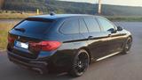 BMW 530d xDrive Touring M Sport Shadowline  - BMW 530: Alcantara