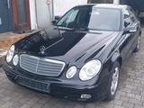 Mercedes-Benz E 320 CLASSIC Classic - Mercedes-Benz E 320 aus 2004