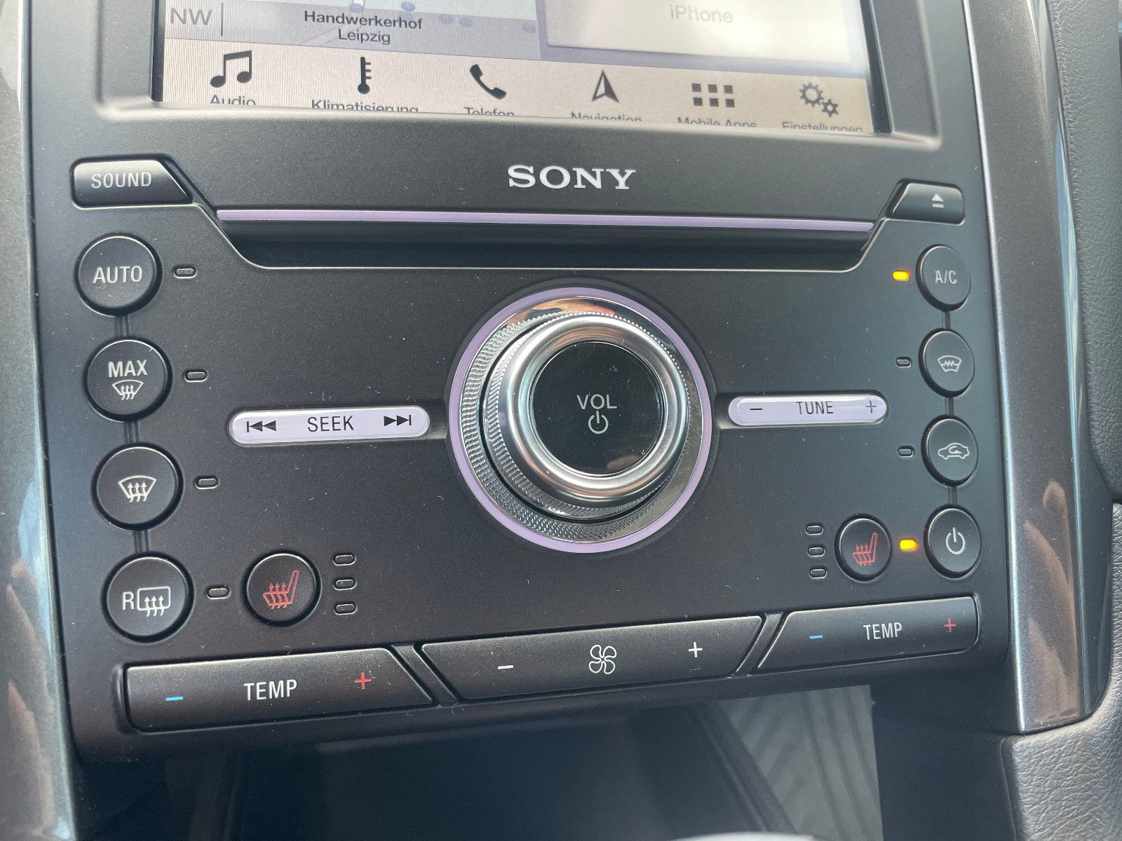 Fahrzeugabbildung Ford Mondeo Titanium, Automatik
