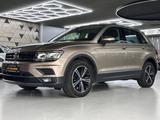 Volkswagen Tiguan Highline 2.0TDI DSG/ACC/PDC/SHZ/ACCANTARA - VW Tiguan Gebrauchtwagen in Braunschweig