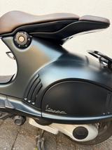 Vespa 946 Armani Edition Sammlernummer 753 - VESPA MOTORRAD
