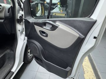 Renault Trafic - 12