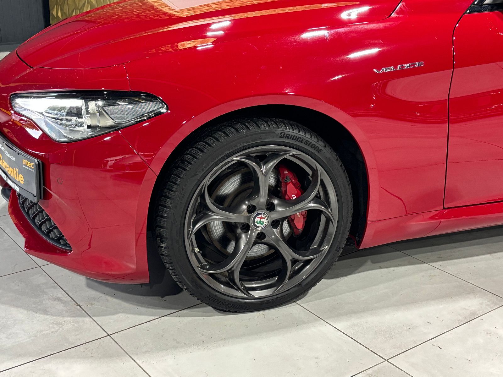 Fahrzeugabbildung Alfa Romeo Giulia Veloce Q4/ACC/MEMORY/KAMERA/NAVI/SOUND/