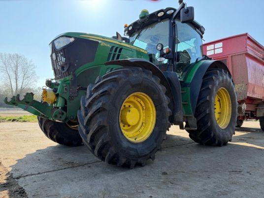 John Deere 6210 R mit GPS SF3000