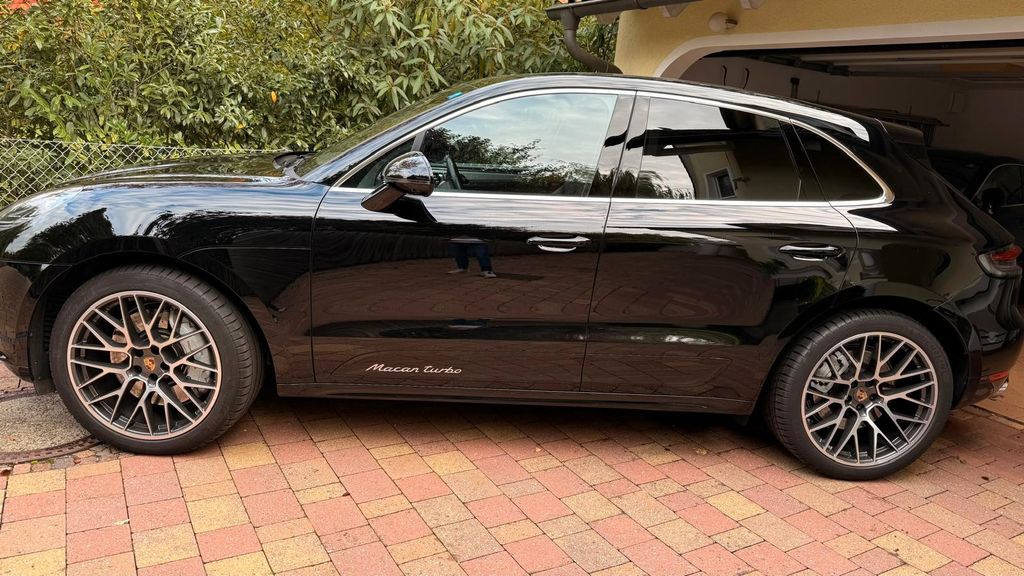 Image of Porsche Macan