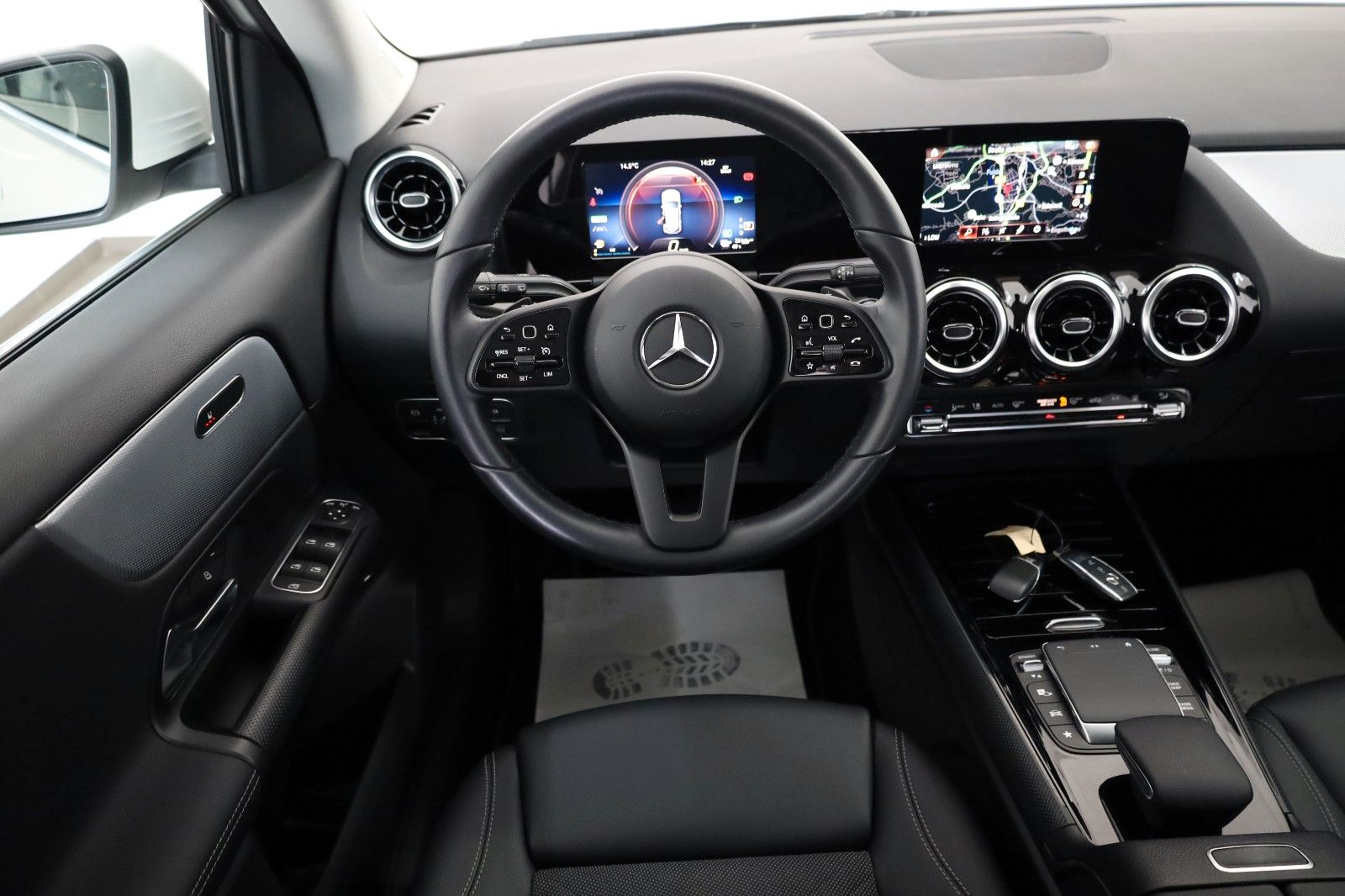 Fahrzeugabbildung Mercedes-Benz GLA 250 e Style,TLeder,Navi,LED,Kamer,CarPlay+WR