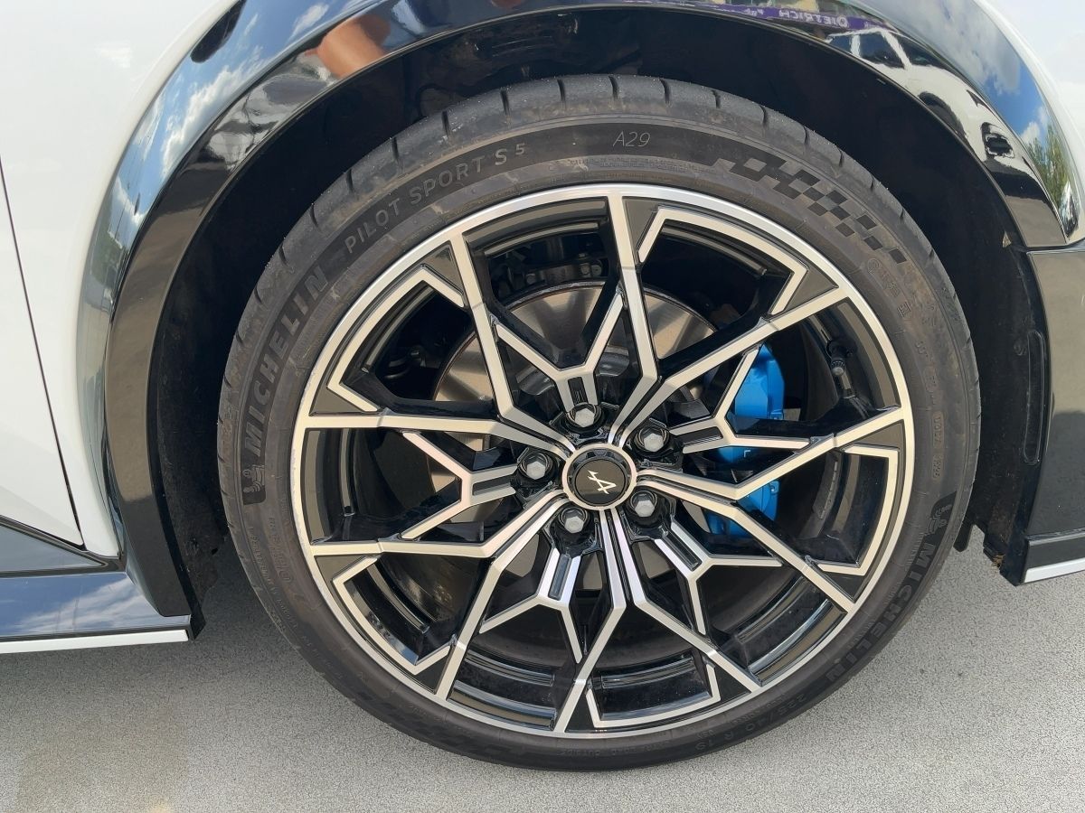 Fahrzeugabbildung Alpine A290 GT Performance Alpine Portal 10,1" - mit KI generiert/bearbeitet