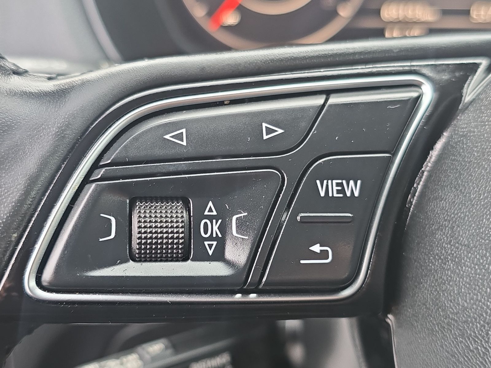 Fahrzeugabbildung Audi Q2 sport ultra  KLIMA PDC SHZ KAMERA SPURASISTEN