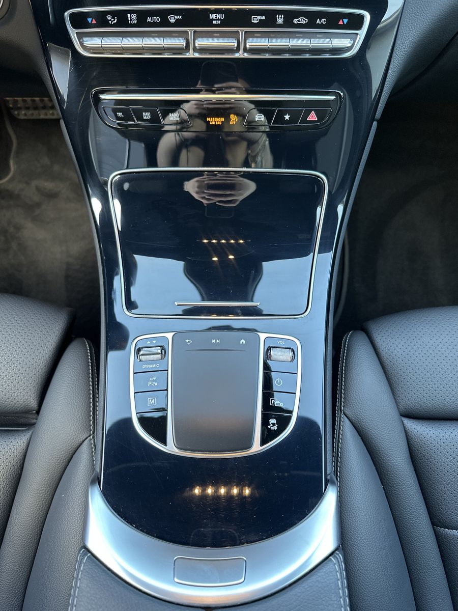 Fahrzeugabbildung Mercedes-Benz GLC 300de 4Matic AMG-Line NAV+LED+KAMERA+HEAD-UP