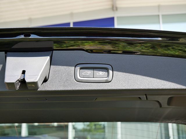 Volvo V60 Kombi 2.0 Core MEMORY PDC SHZ KAMERA AHK foto 13